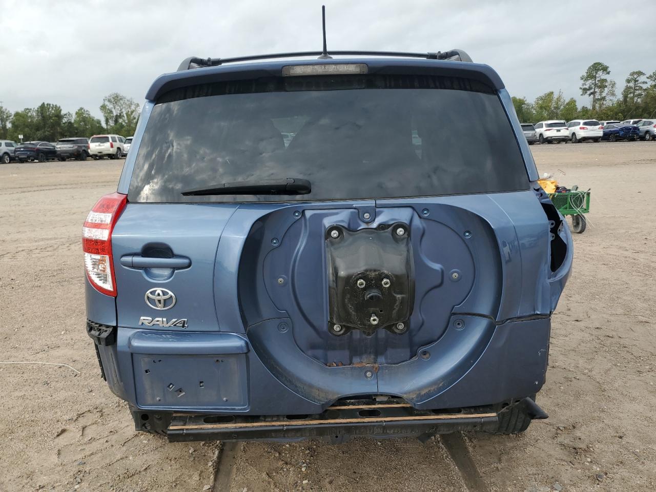 2011 Toyota RAV 4 - Image 6