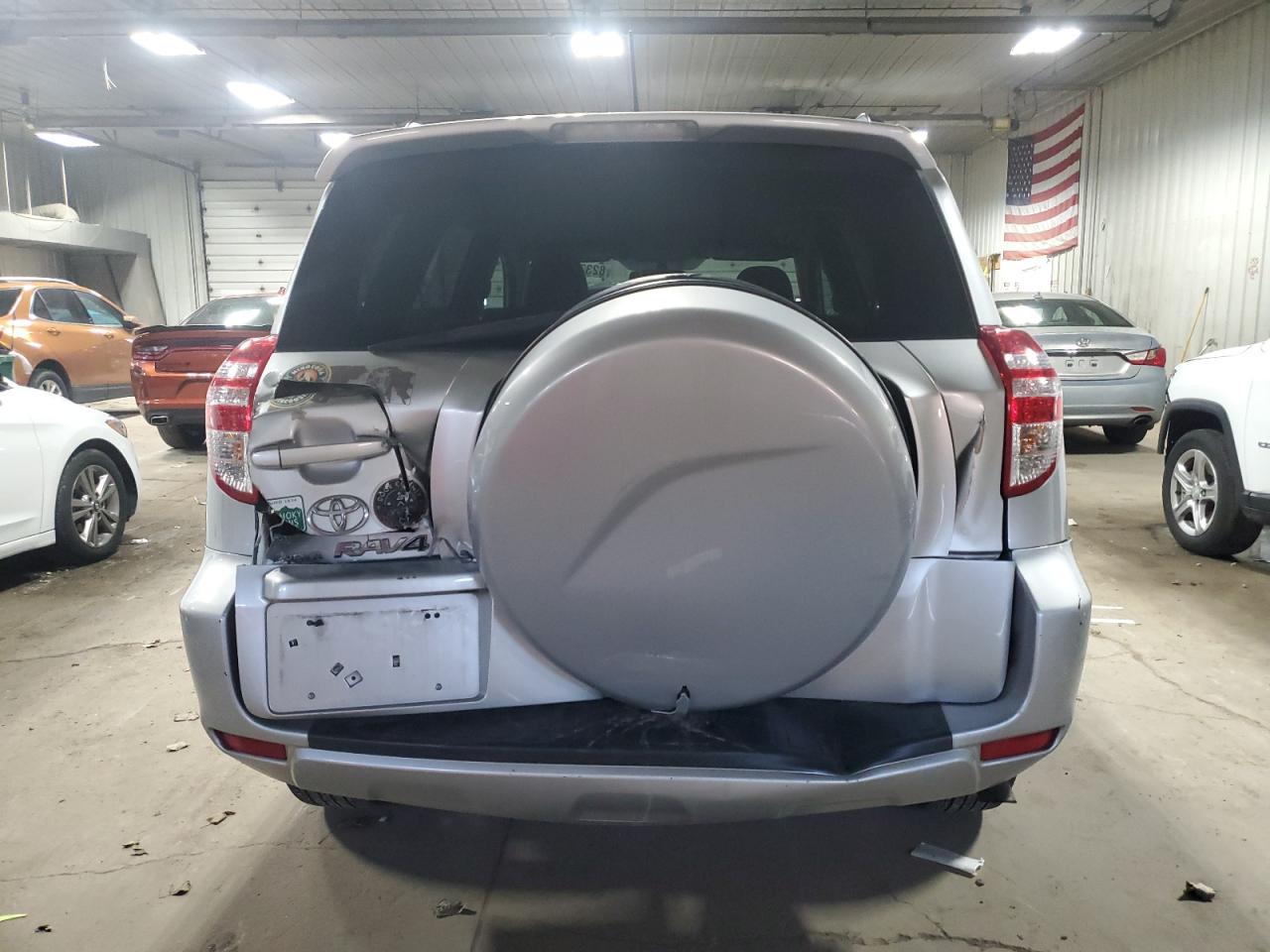 2010 Toyota RAV 4 - Image 6