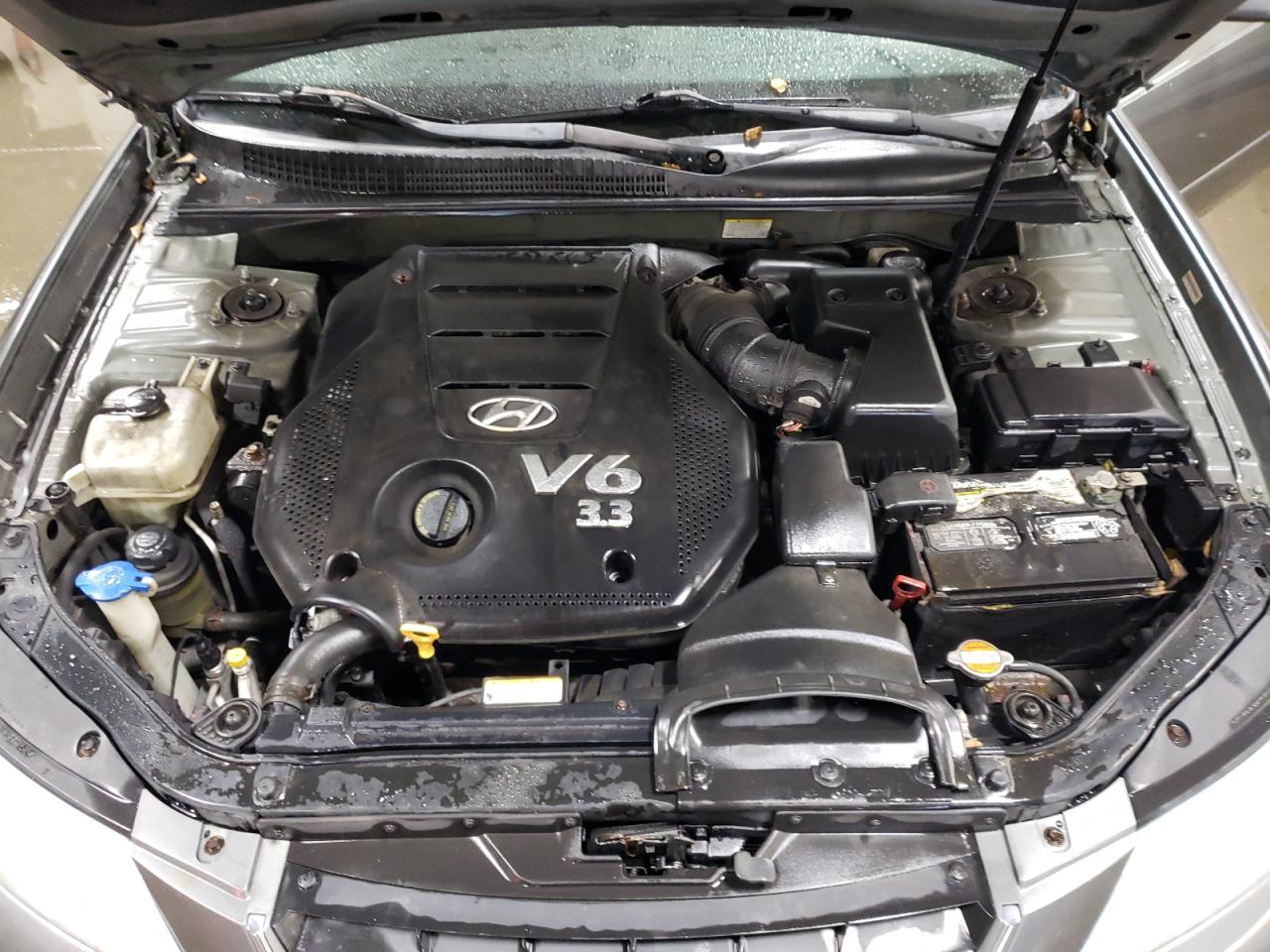 2009 Hyundai Sonata - Image 11