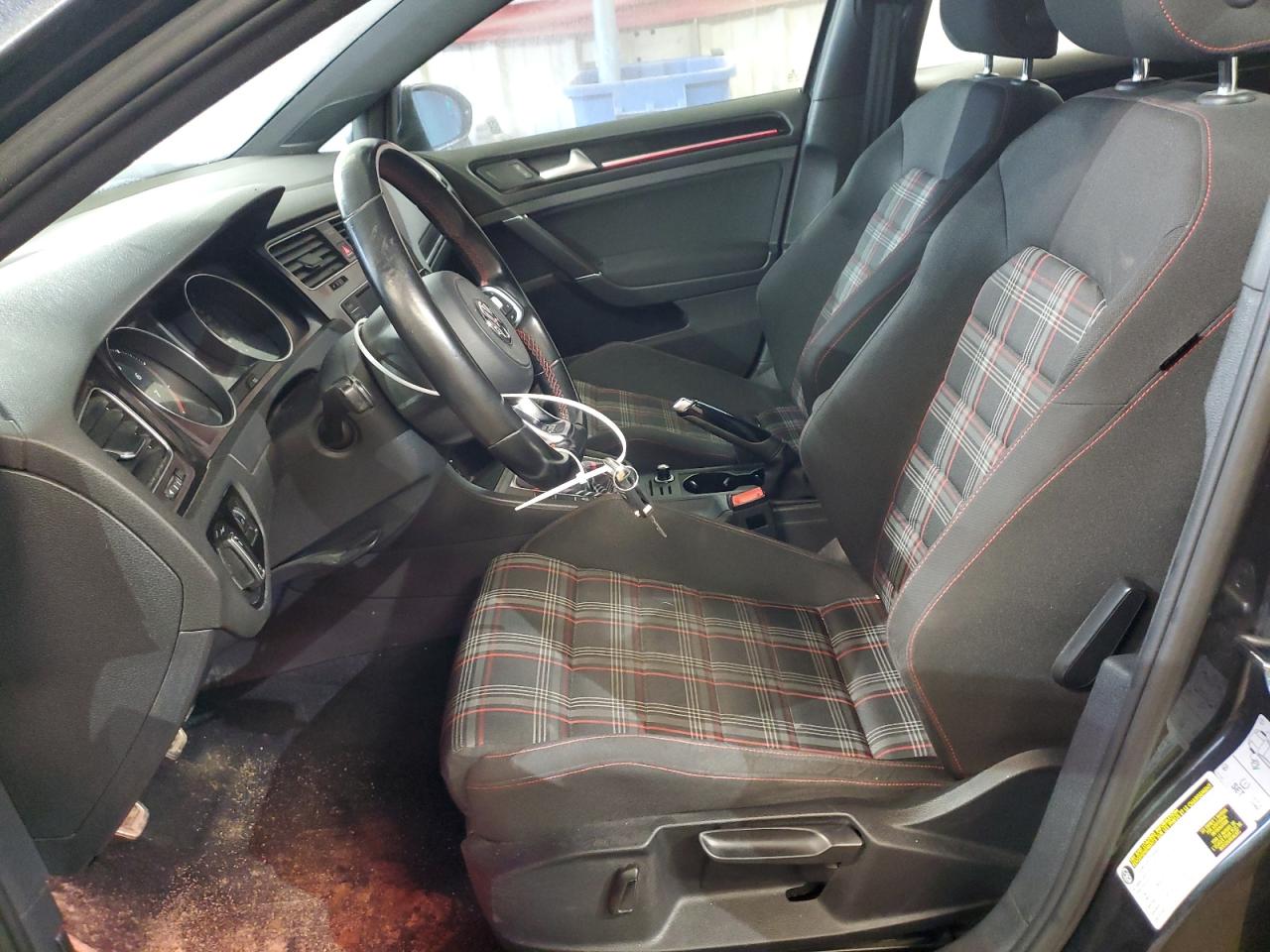 2017 Volkswagen GTI - Image 7