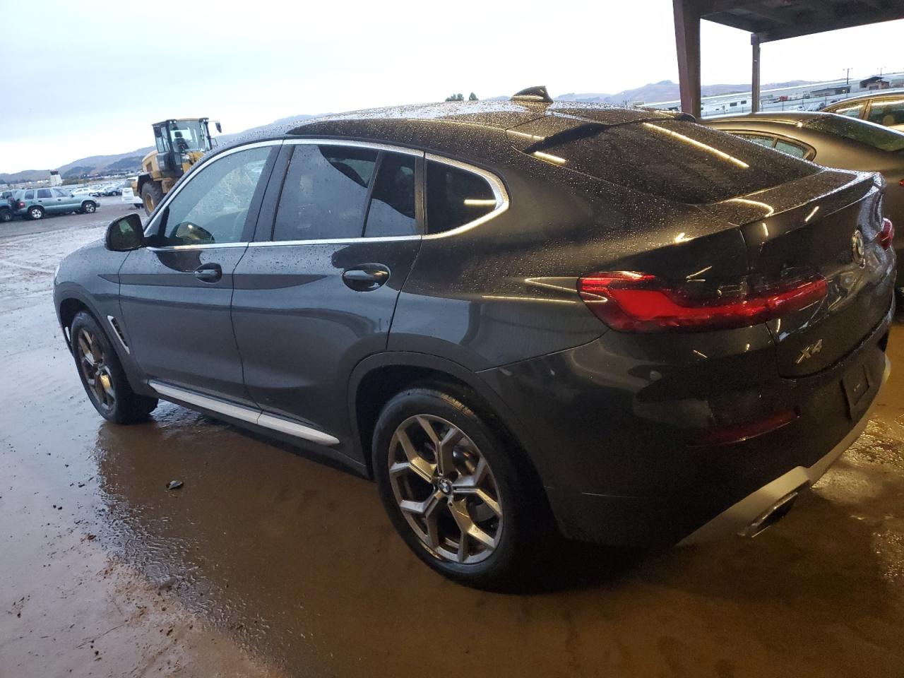 2024 BMW X4 - Image 2