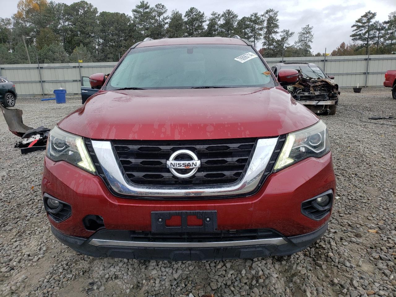 2017 Nissan Pathfinder - Image 5
