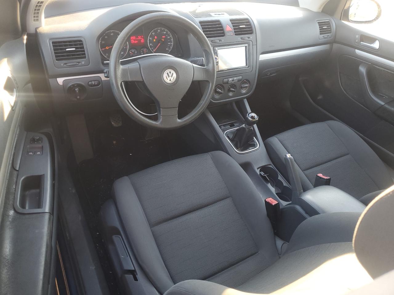 2008 Volkswagen Golf - Image 8
