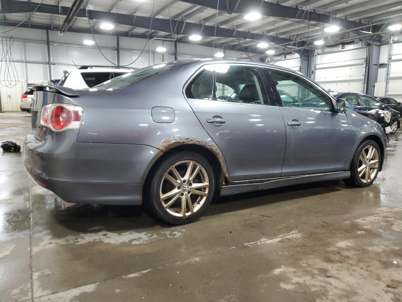 2005 Volkswagen Jetta - Image 3