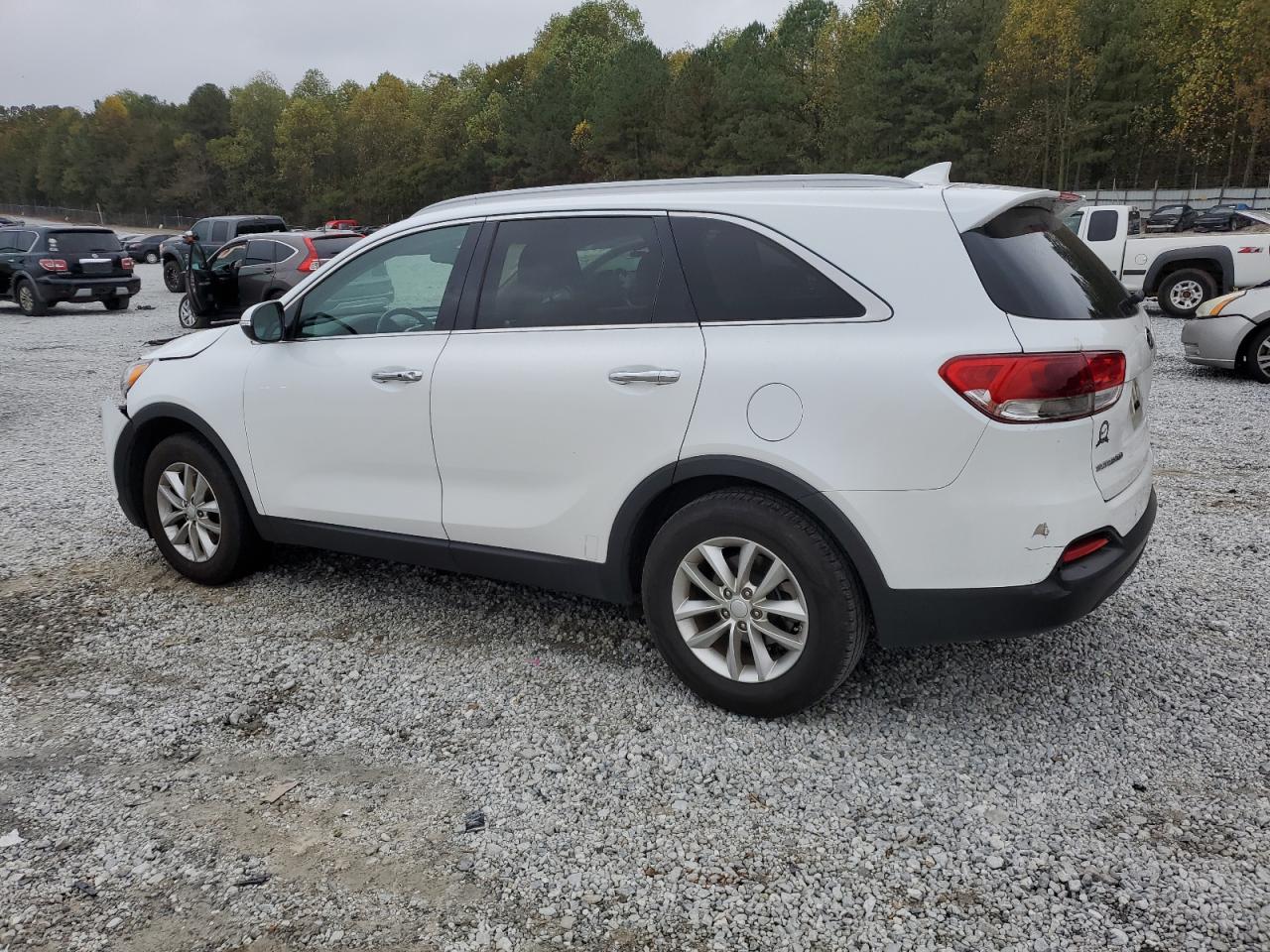 2017 Kia Sorento - Image 2