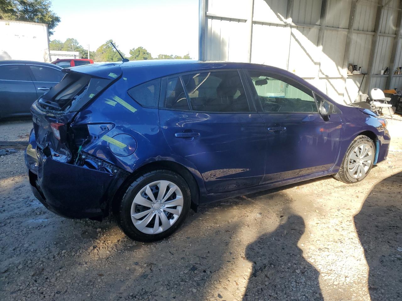 VIN 4S3GTAA63J3734825 2018 SUBARU IMPREZA no.3