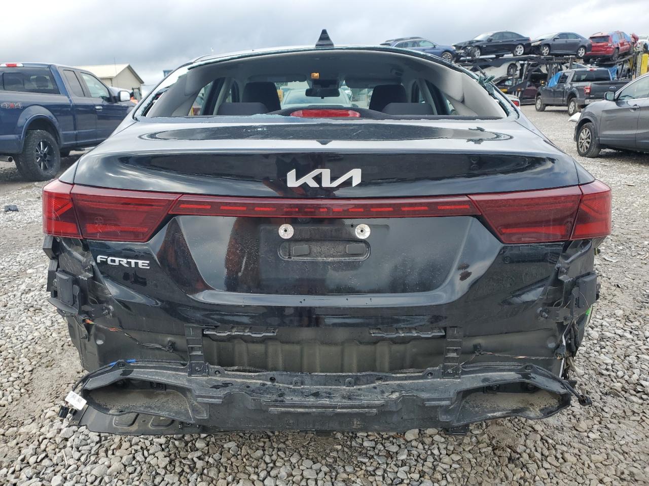 2022 Kia Forte - Image 6