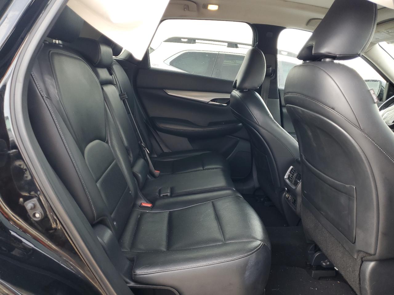 2019 Infiniti QX50 - Image 11