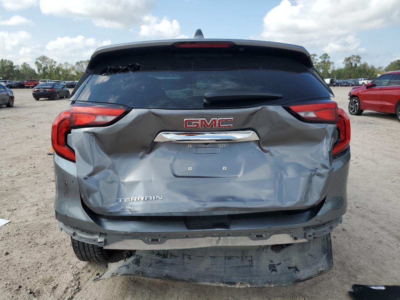 2020 GMC Terrain - Image 6