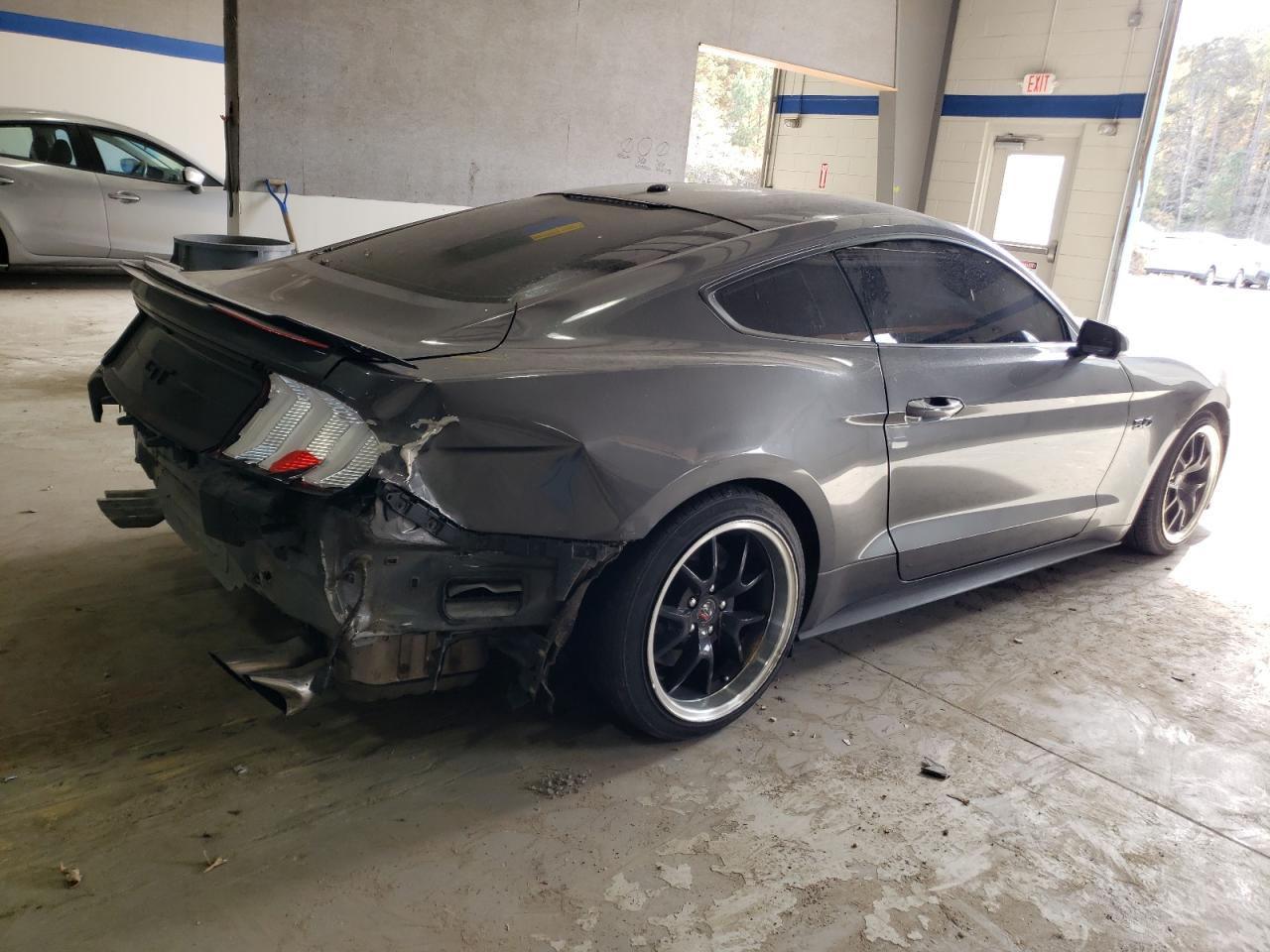 2018 Ford Mustang - Image 3