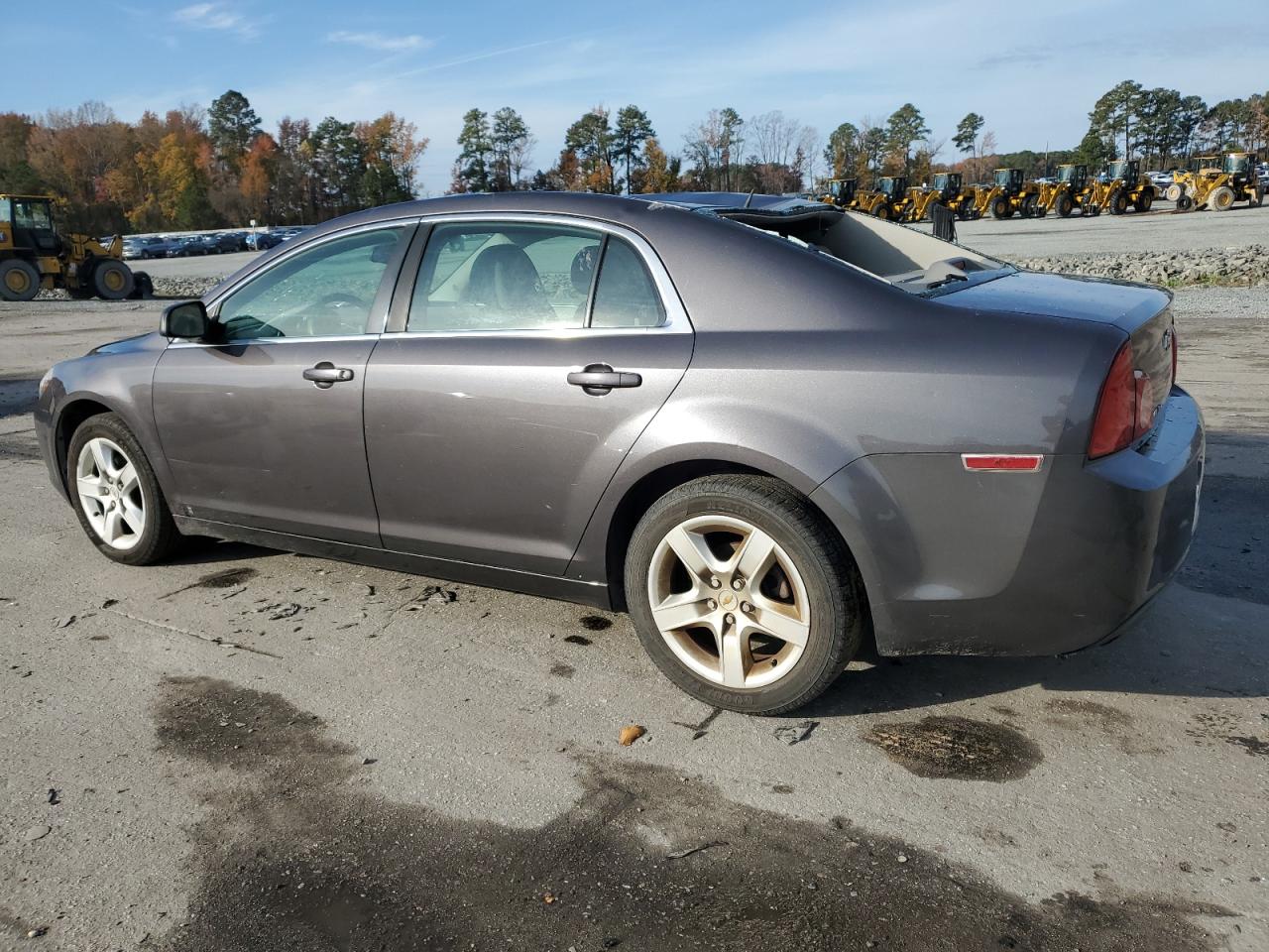 2010 Chevrolet Malibu - Image 2