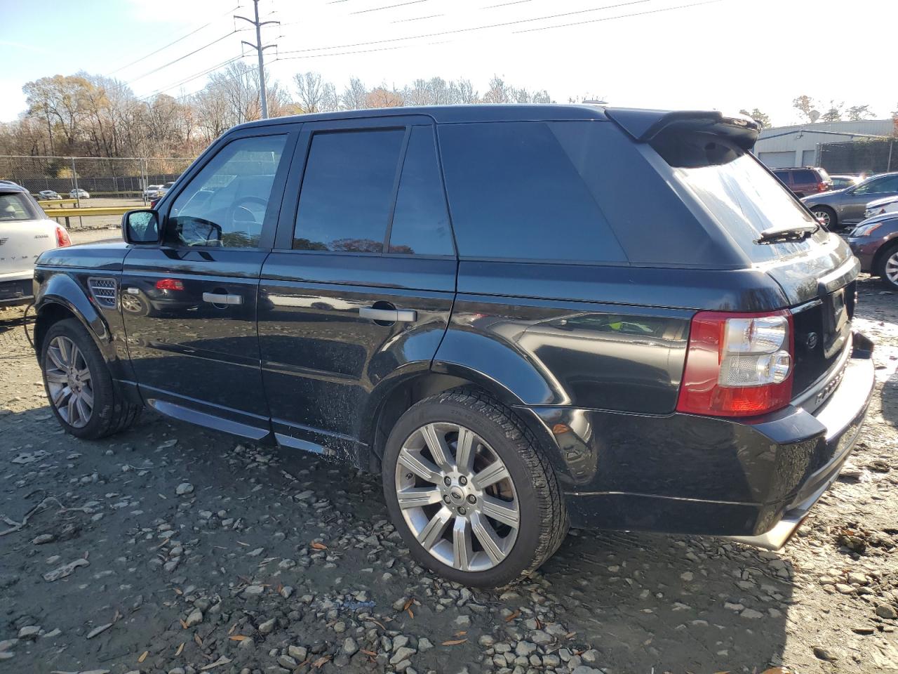 2009 Land Rover Range Rover - Image 2