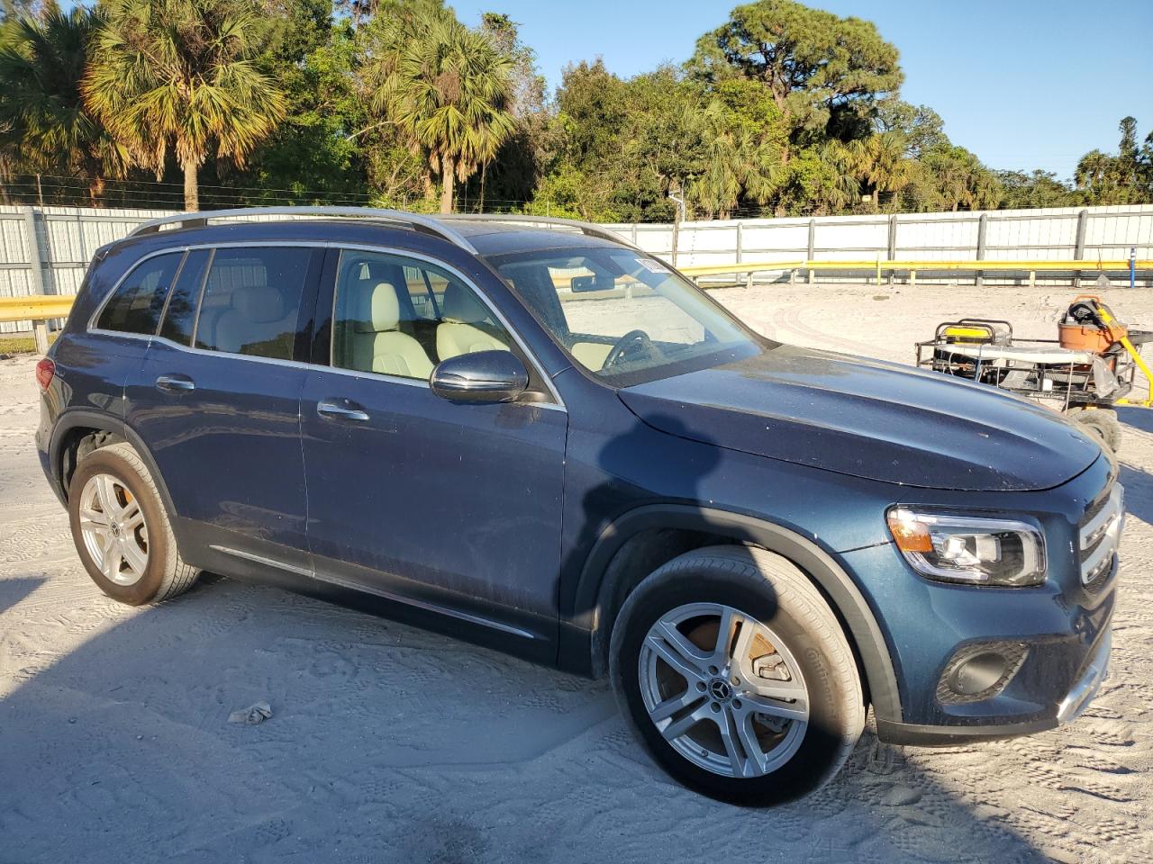 2020 Mercedes-Benz GLB - Image 4