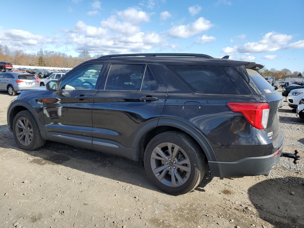 2022 Ford Explorer - Image 2