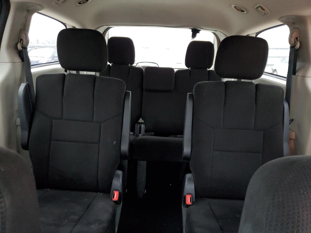 2011 Dodge Caravan - Image 10