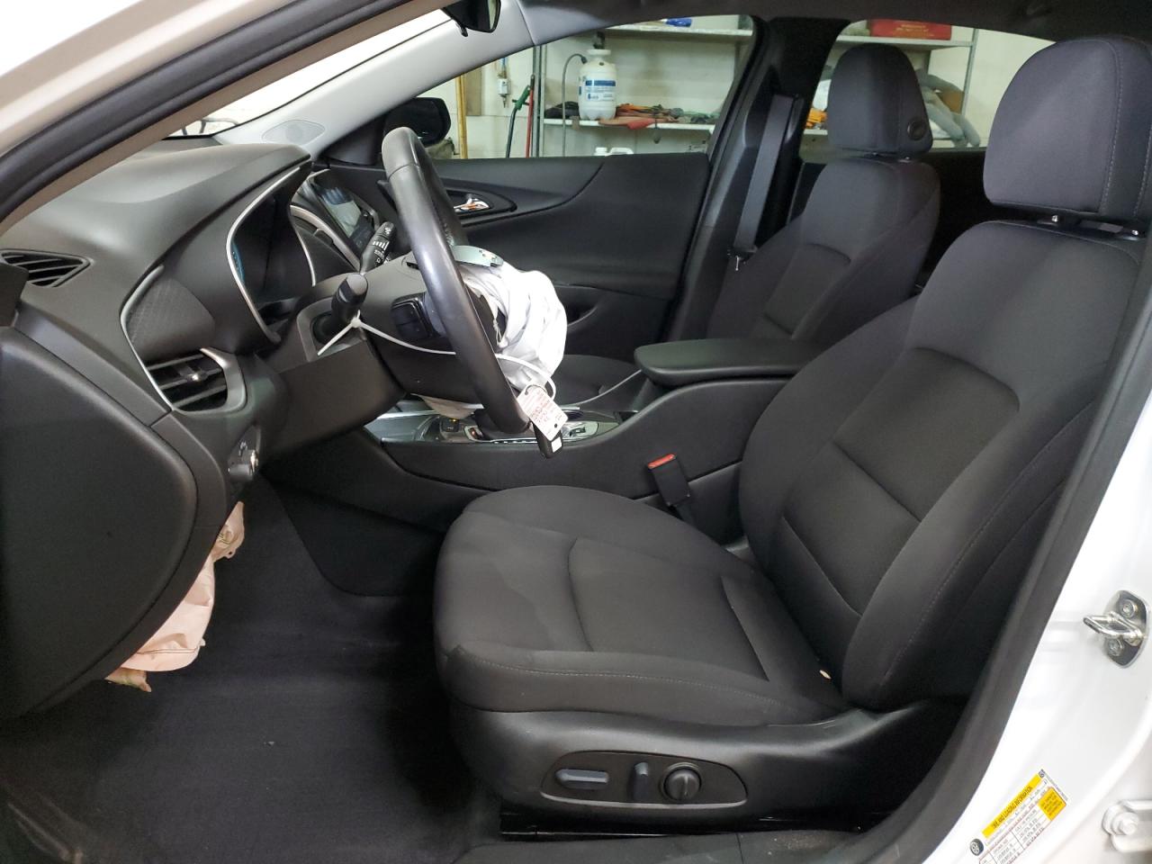 2022 Chevrolet Malibu - Image 7
