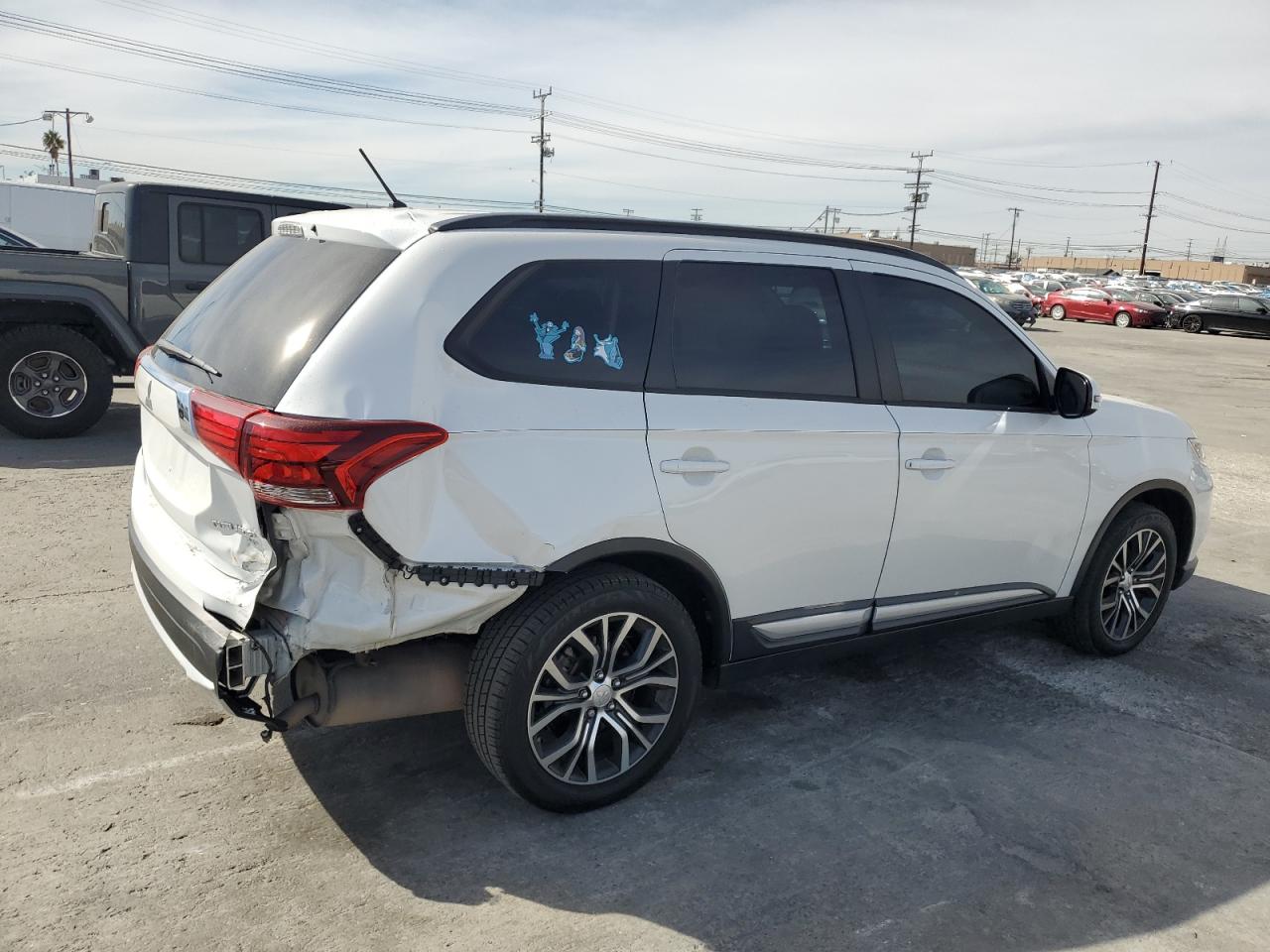 VIN JA4AD3A30GZ045409 2016 MITSUBISHI OUTLANDER no.3