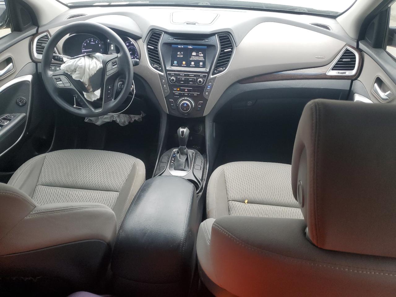2017 Hyundai Santa Fe - Image 8