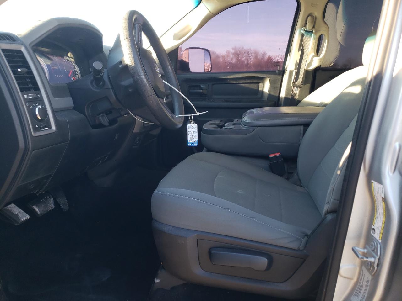 2016 RAM 2500 - Image 7