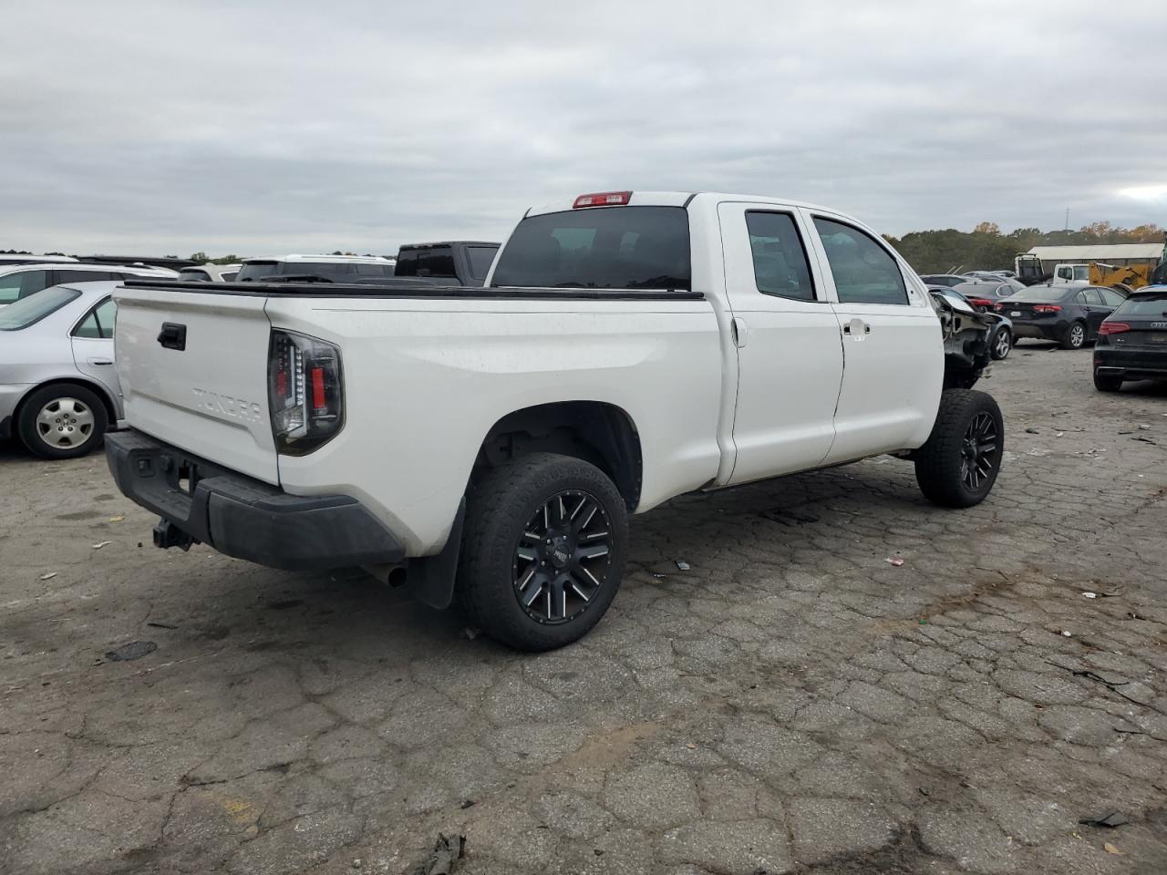 2015 Toyota Tundra - Image 3