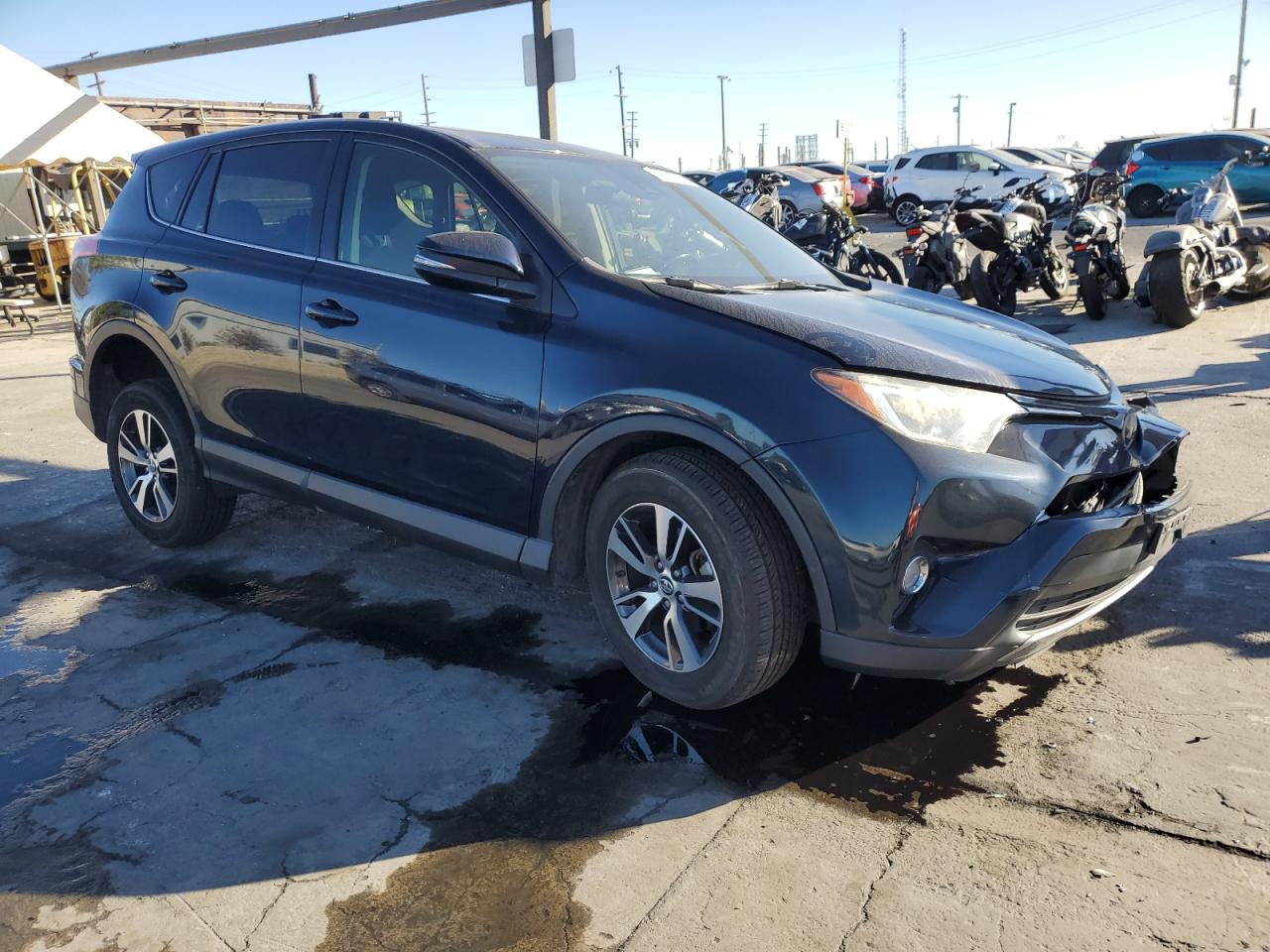 VIN JTMWFREV7JD116128 2018 TOYOTA RAV4 no.4