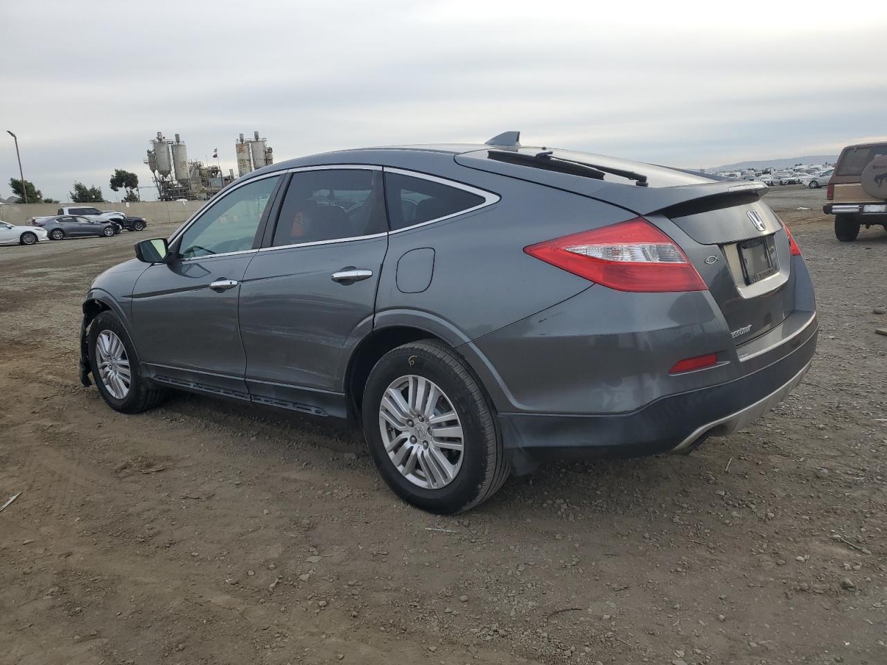 2013 Honda Crosstour - Image 2