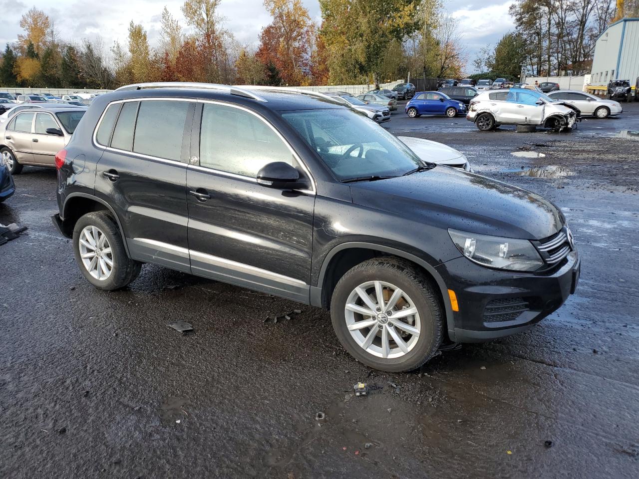2017 Volkswagen Tiguan - Image 4