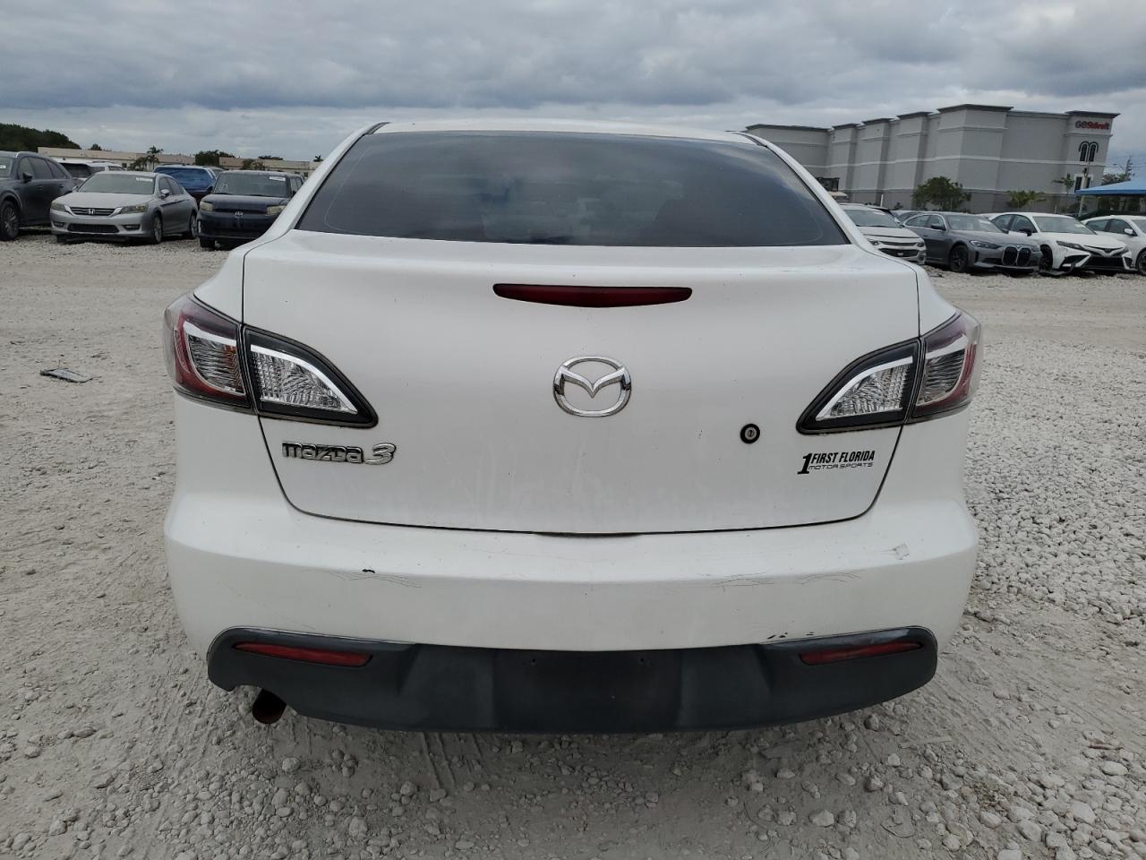 2011 Mazda 3 I VIN: JM1BL1UF0B1374450 Lot: 81002344