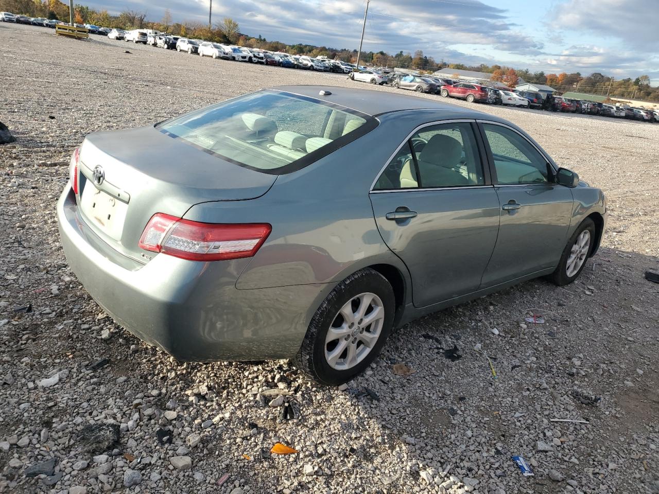 2011 Toyota Camry - Image 3