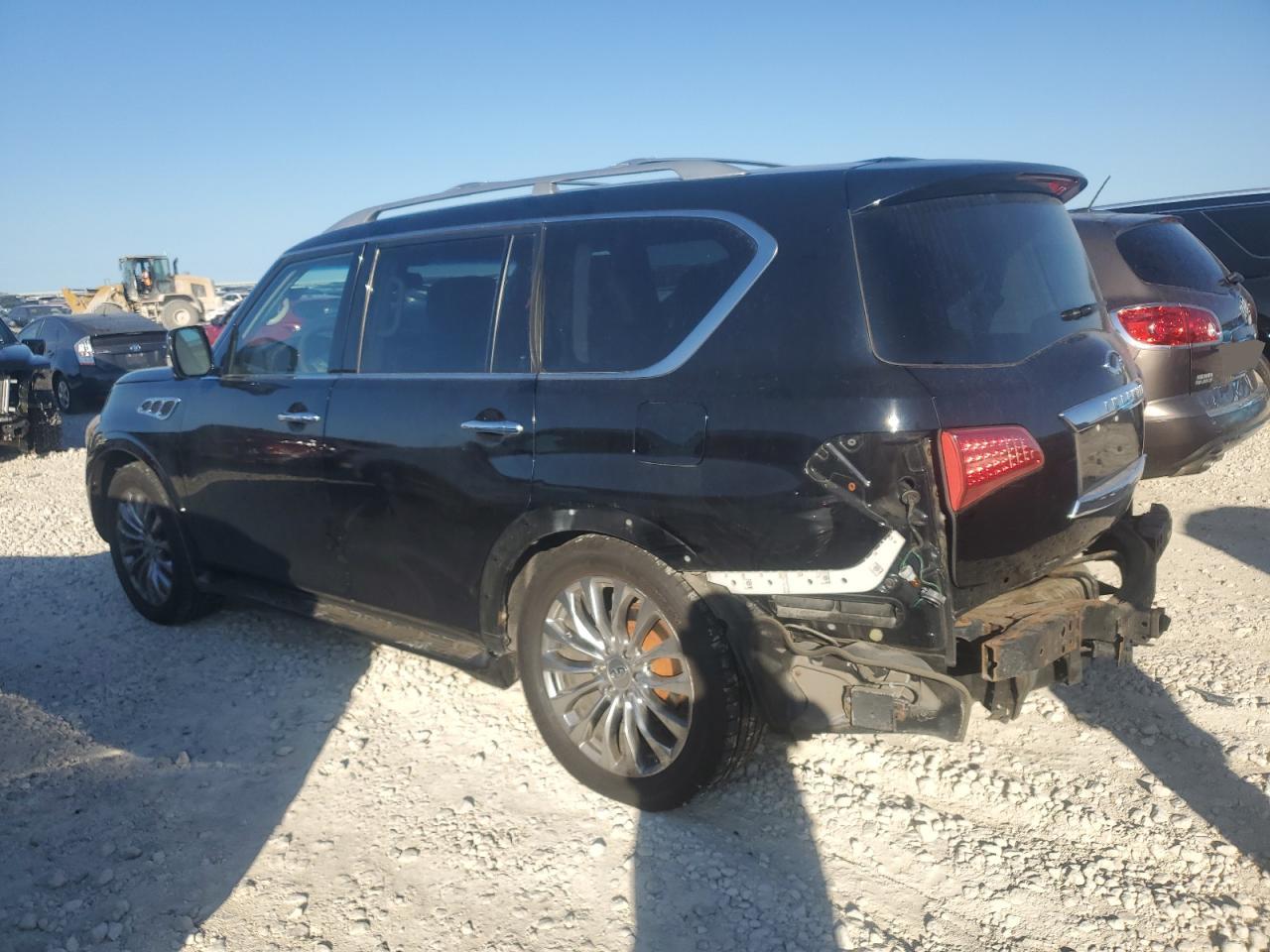 2014 Infiniti QX80 - Image 2