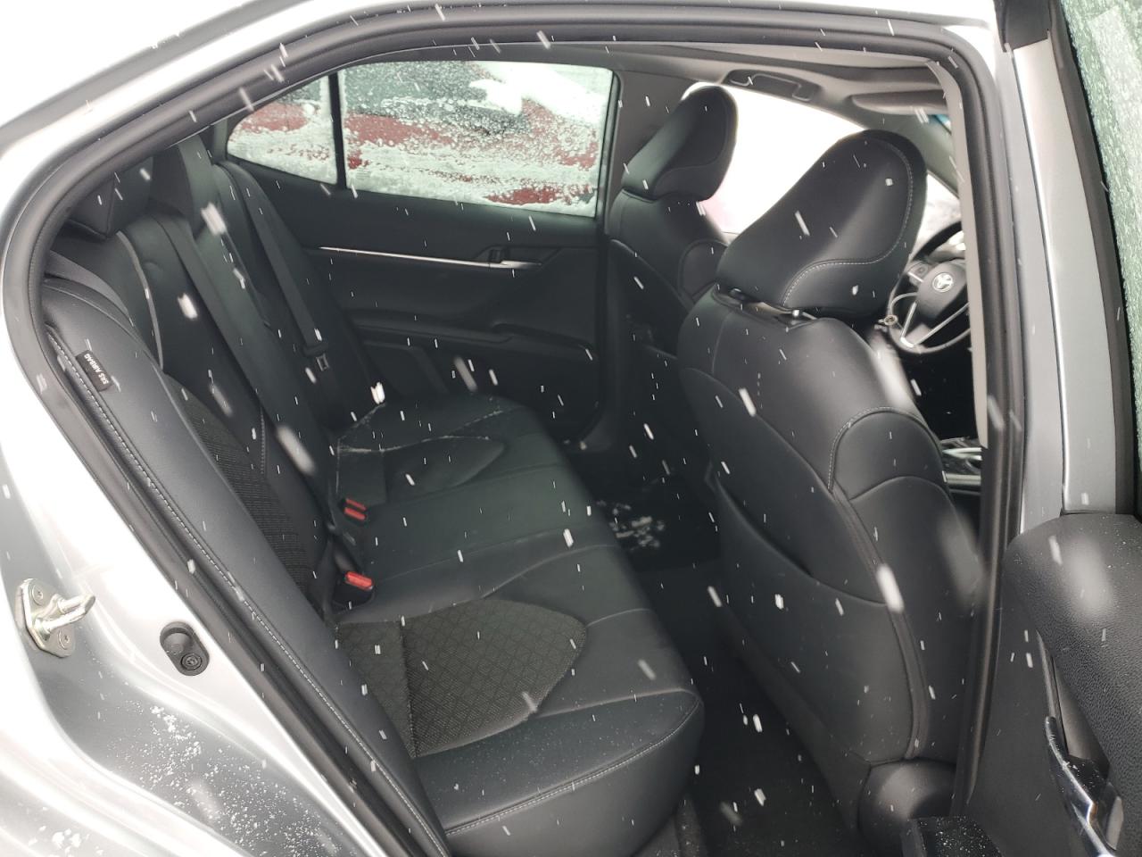 2019 Toyota Camry - Image 10
