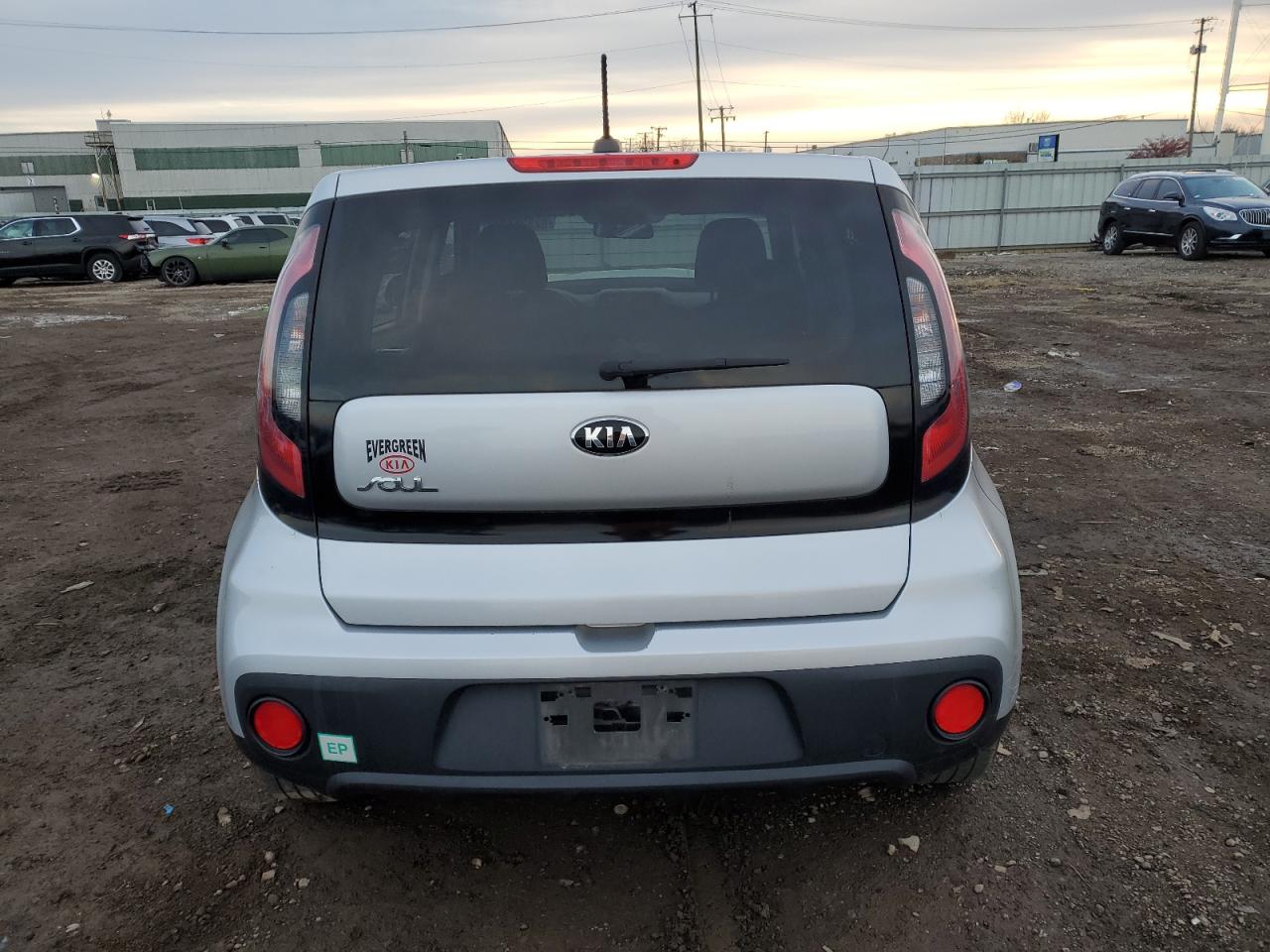 VIN KNDJN2A28H7457059 2017 KIA SOUL no.6