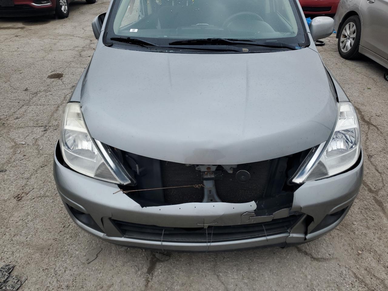 2011 Nissan Versa - Image 11