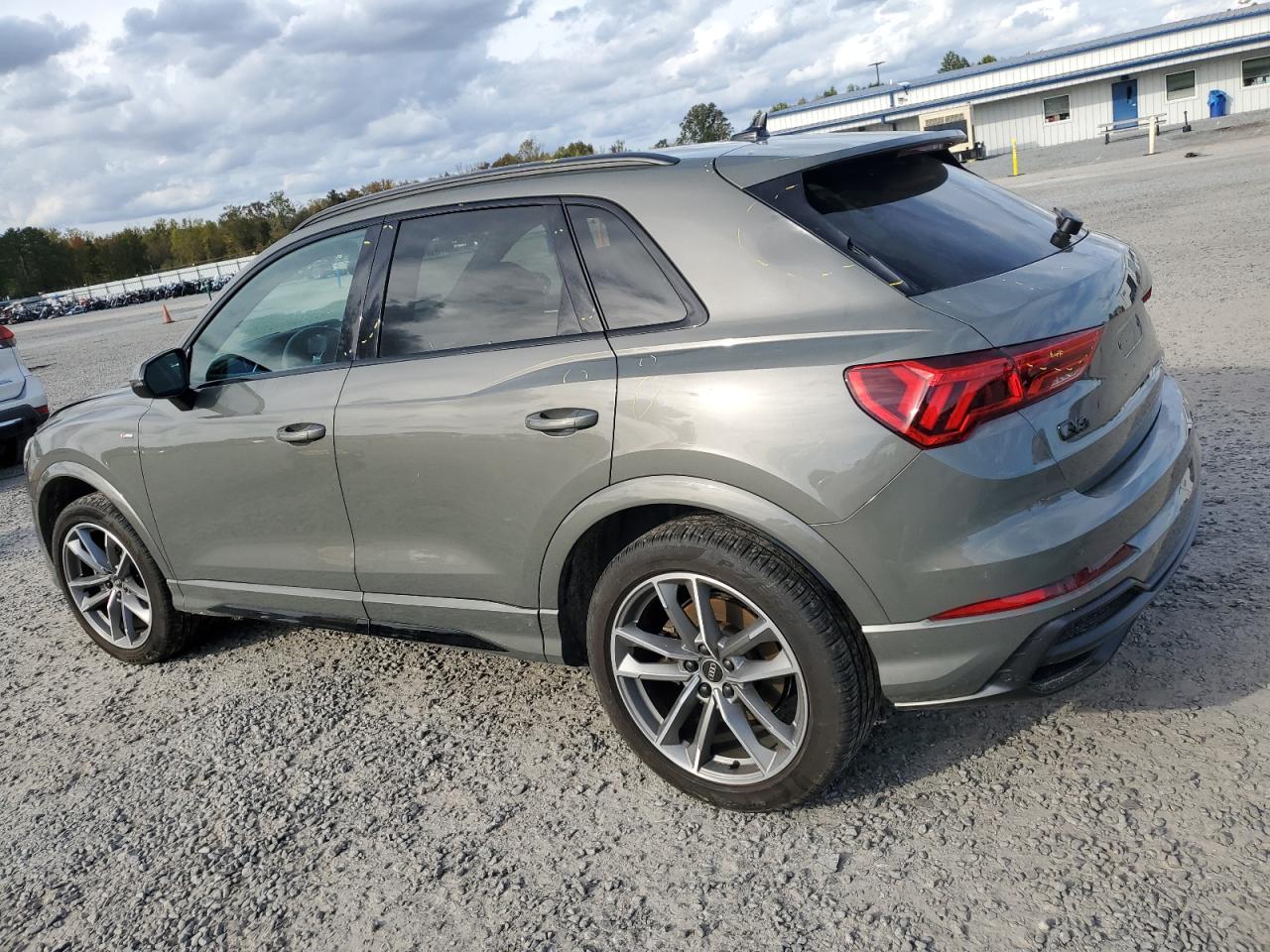 2022 Audi Q3 - Image 2