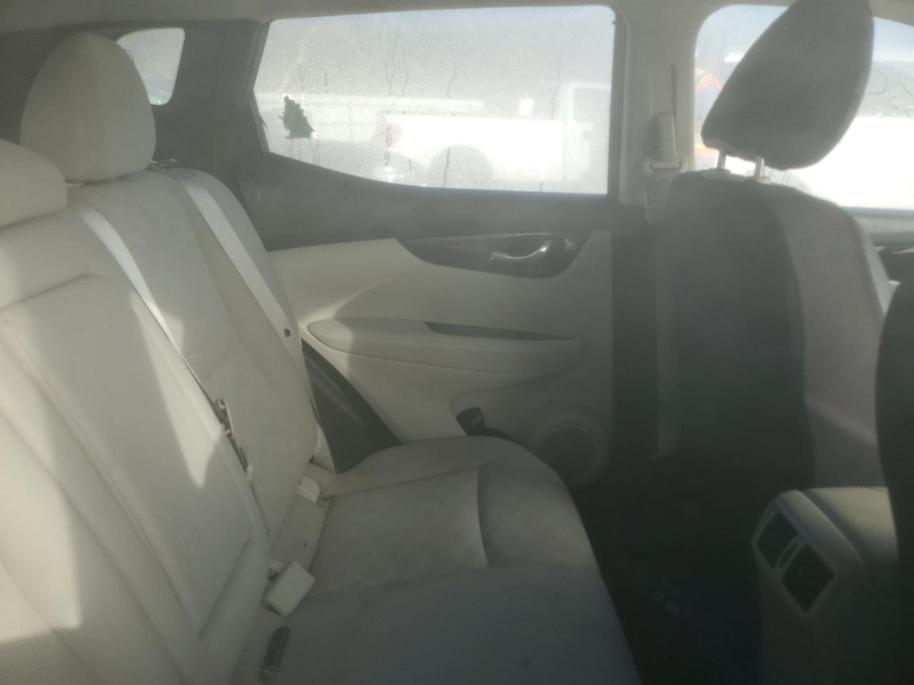 2019 Nissan Rogue - Image 11