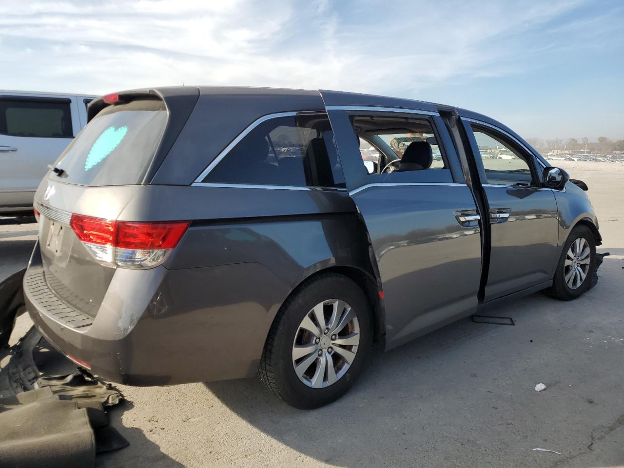 2016 Honda Odyssey - Image 3