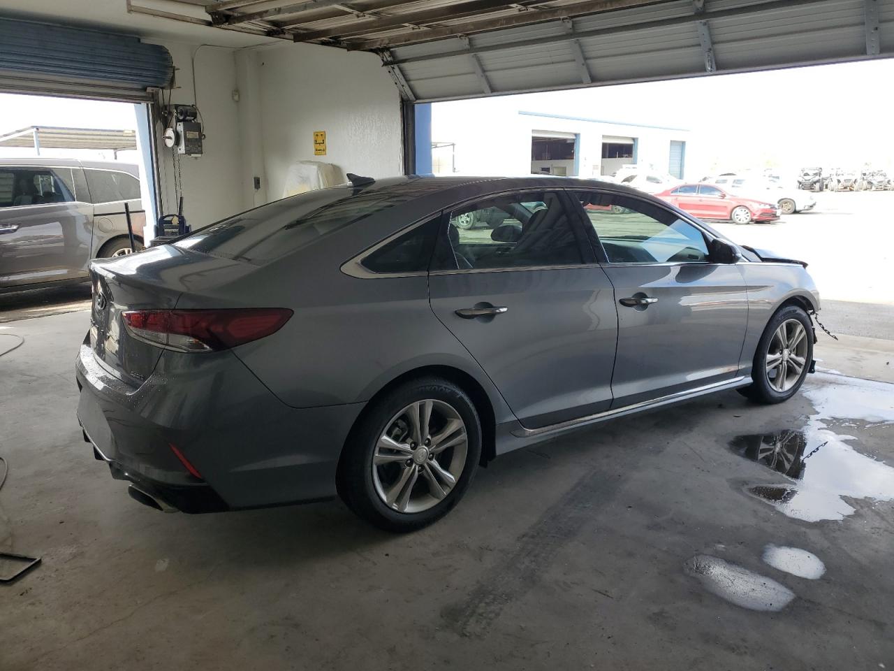 2018 Hyundai Sonata - Image 3