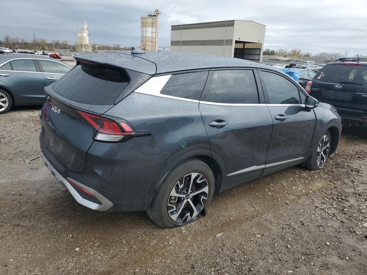 2023 Kia Sportage - Image 3