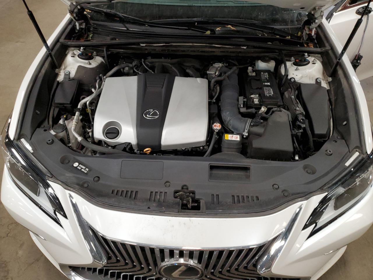 2019 Lexus ES - Image 11