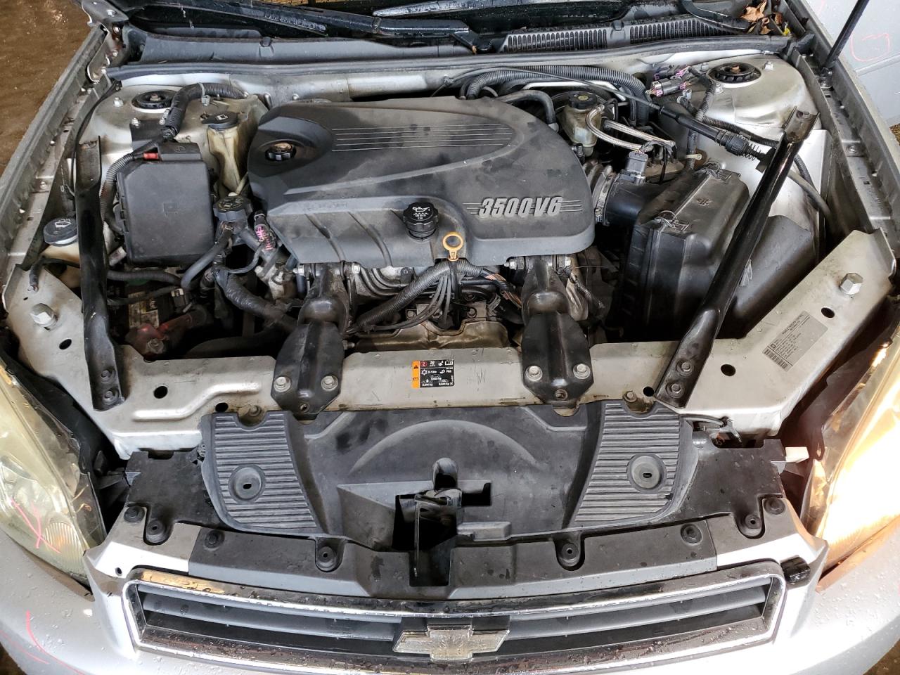 2011 Chevrolet Impala - Image 11