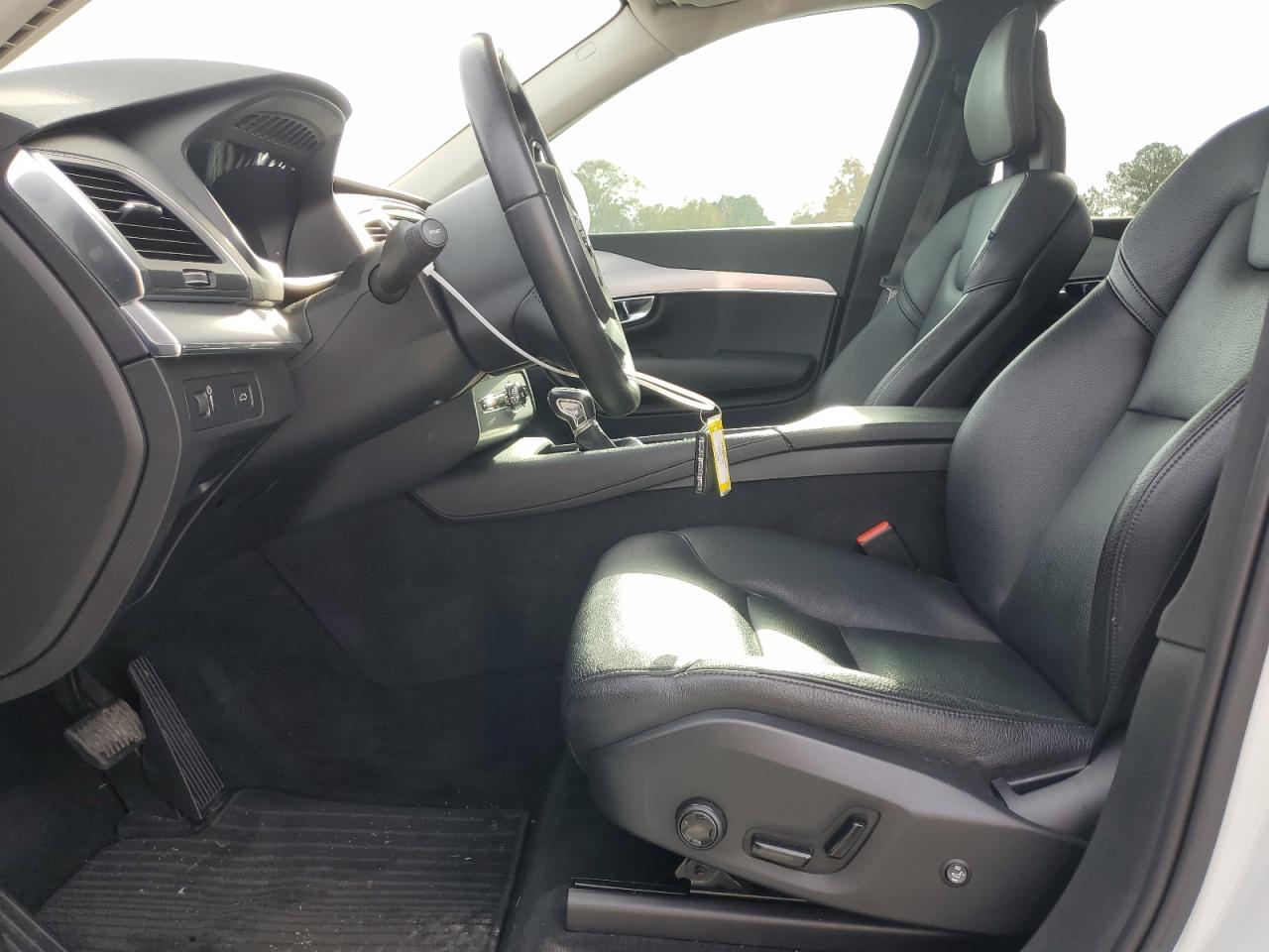 2016 Volvo XC90 - Image 7