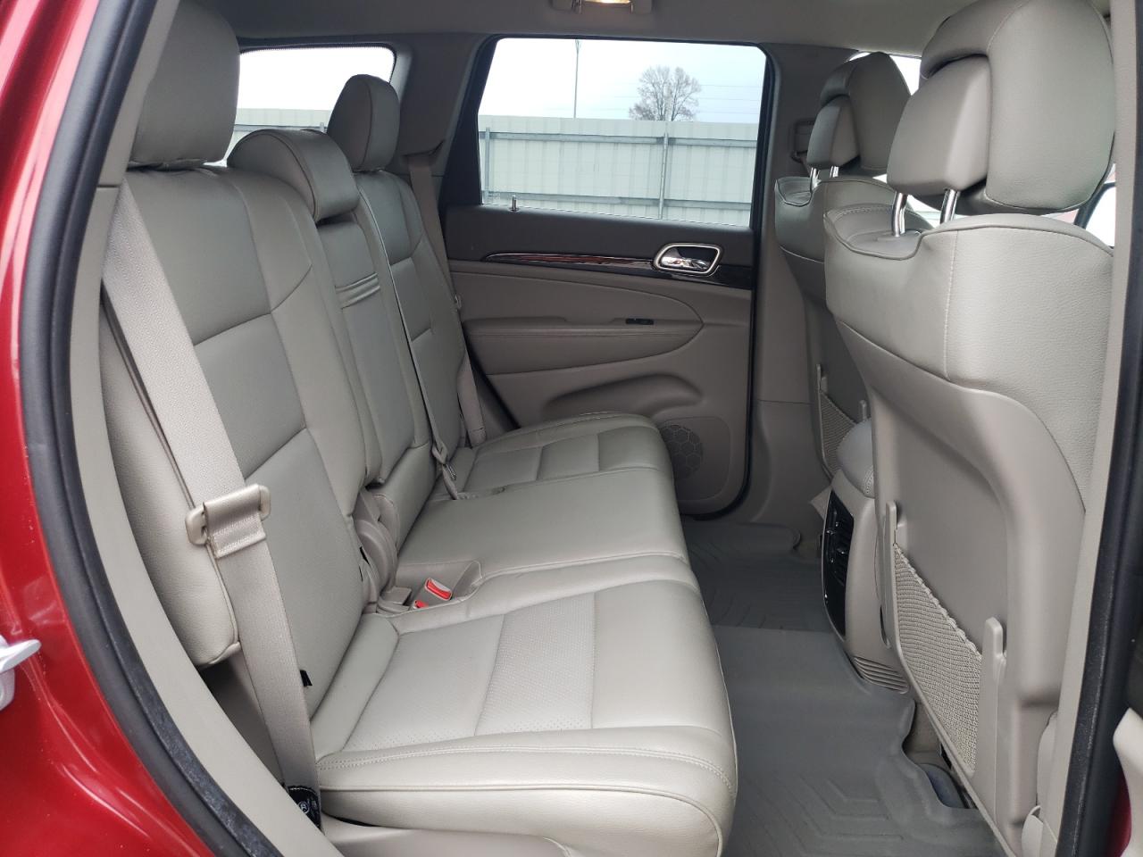 2012 Jeep Grand Cherokee - Image 11