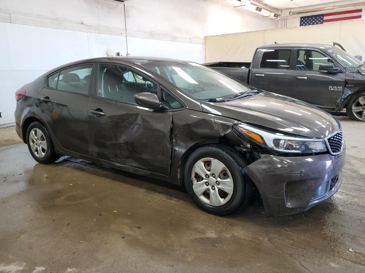 2017 Kia Forte - Image 4