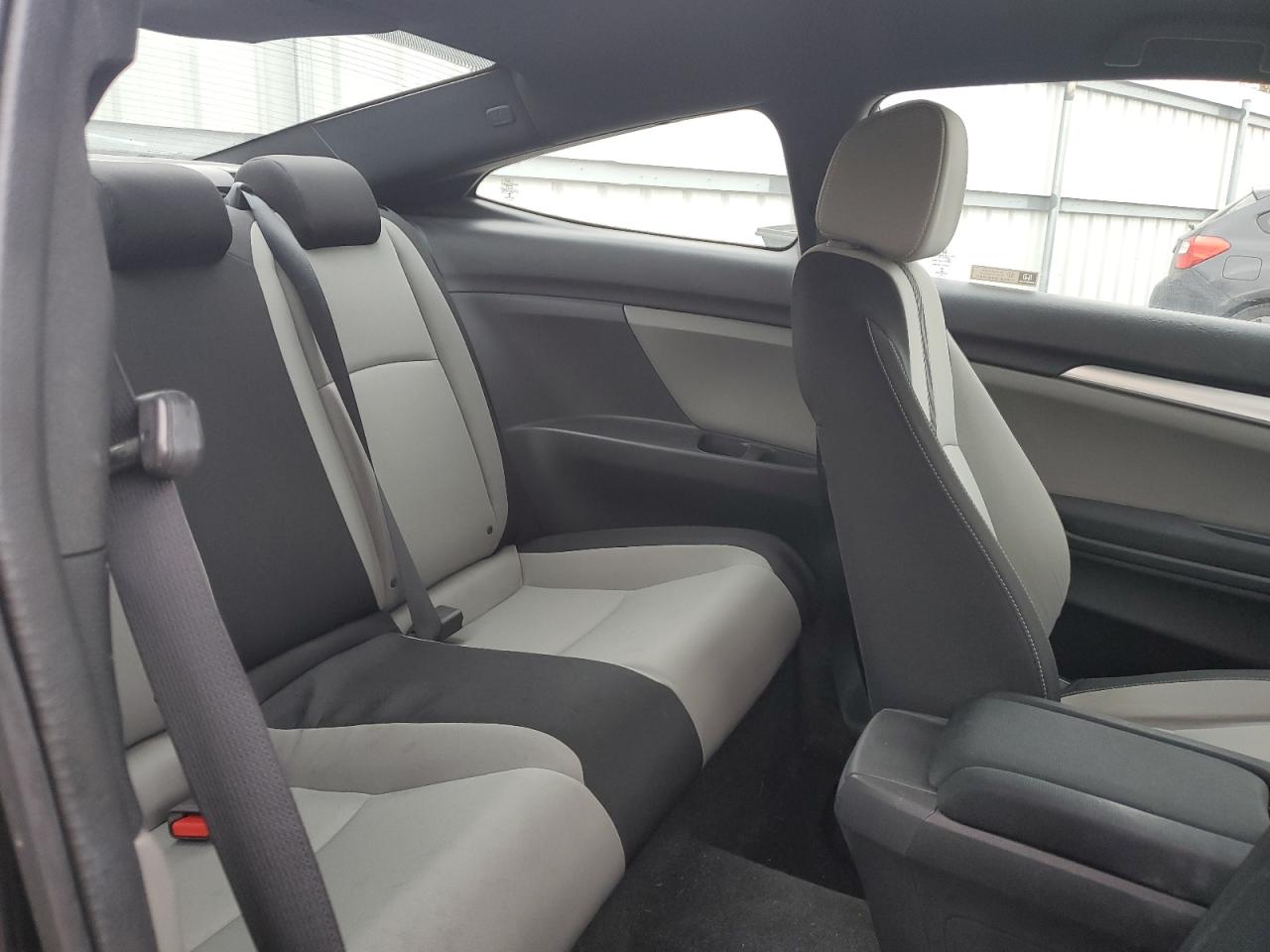 2018 Honda Civic - Image 10