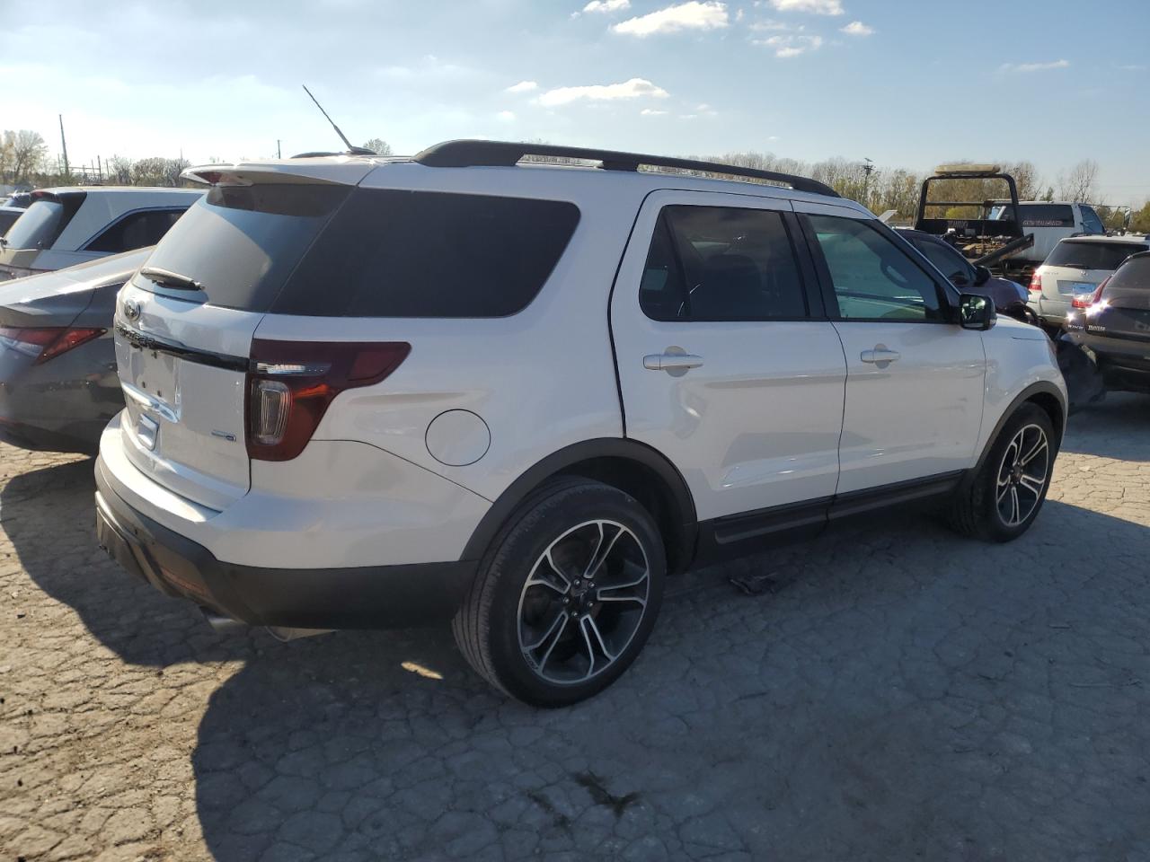 2015 Ford Explorer - Image 3
