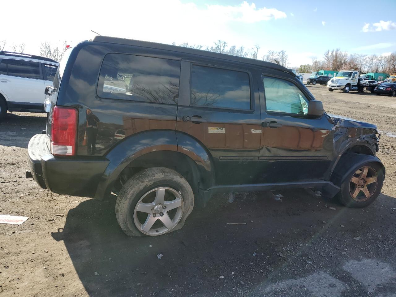 2007 Dodge Nitro - Image 3