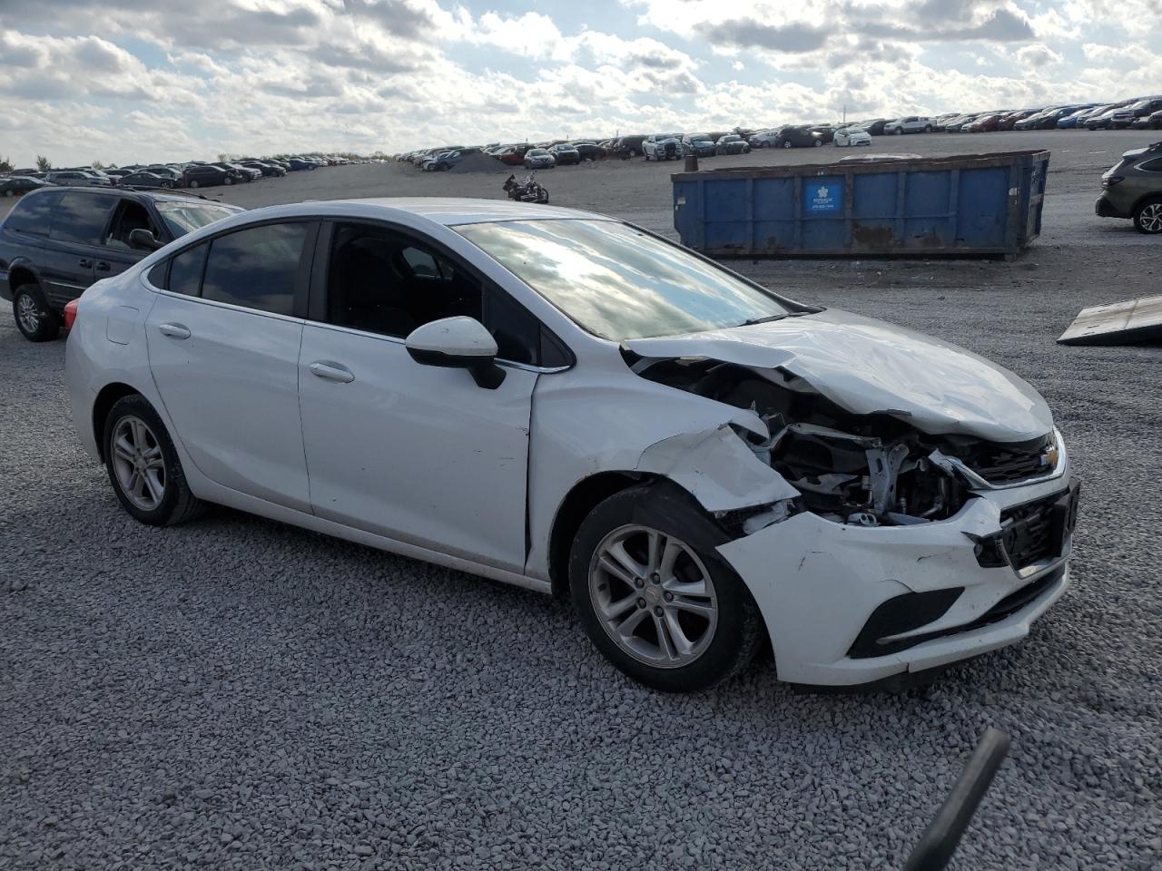 2018 Chevrolet Cruze - Image 4