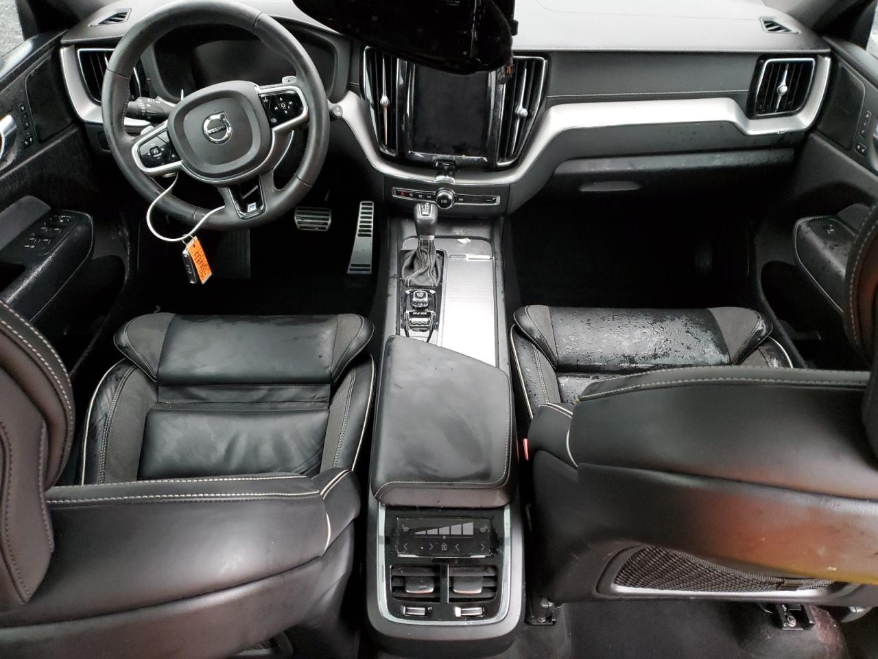 2020 Volvo XC60 - Image 8