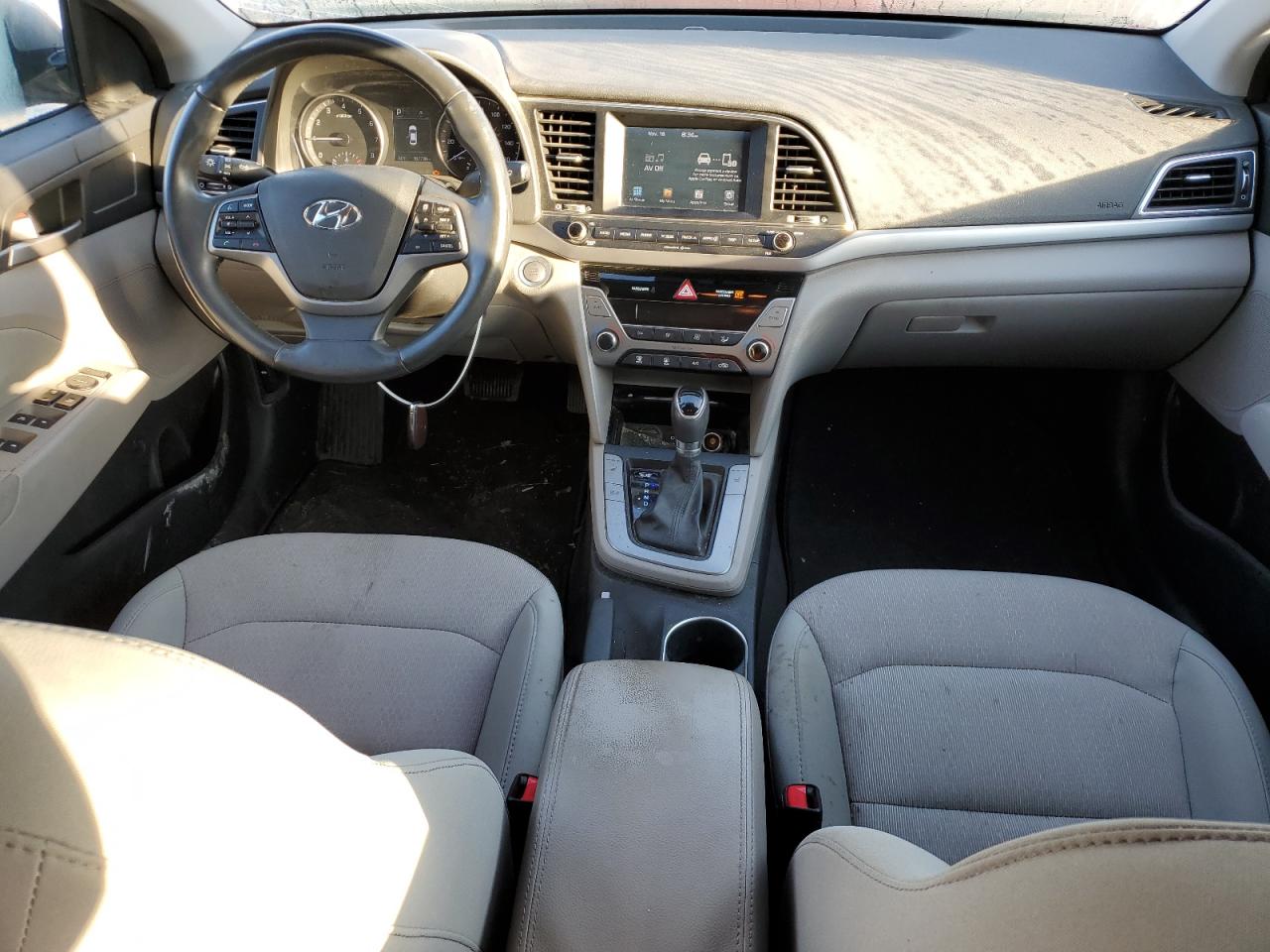 2017 Hyundai Elantra - Image 8