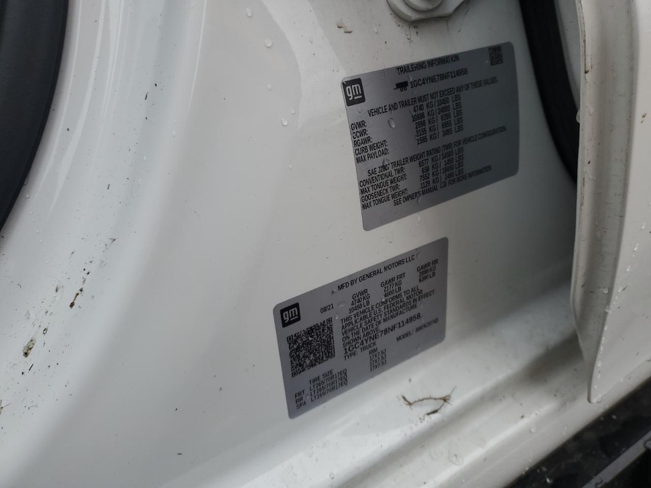 2022 Chevrolet Silverado - Image 12